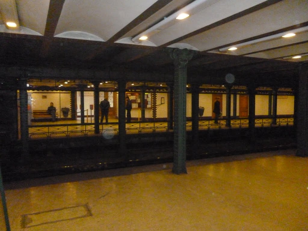metro_budapest_foldalatti_stazione_2